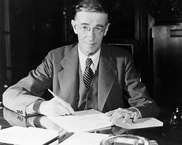 From Radar to Algorithms: Vannevar Bush and the Architecture of Modern War